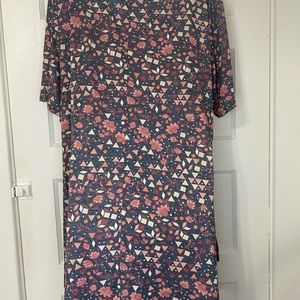 Lot of 2 perfect t’s 3x